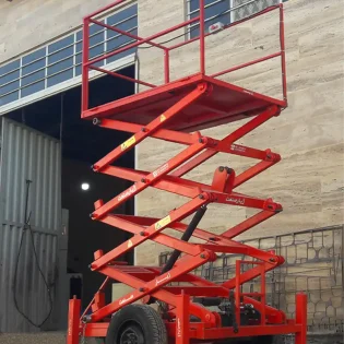 A-four-meter-mobile-accordion-lift بالابر 4 متری آکاردئونی متحرک